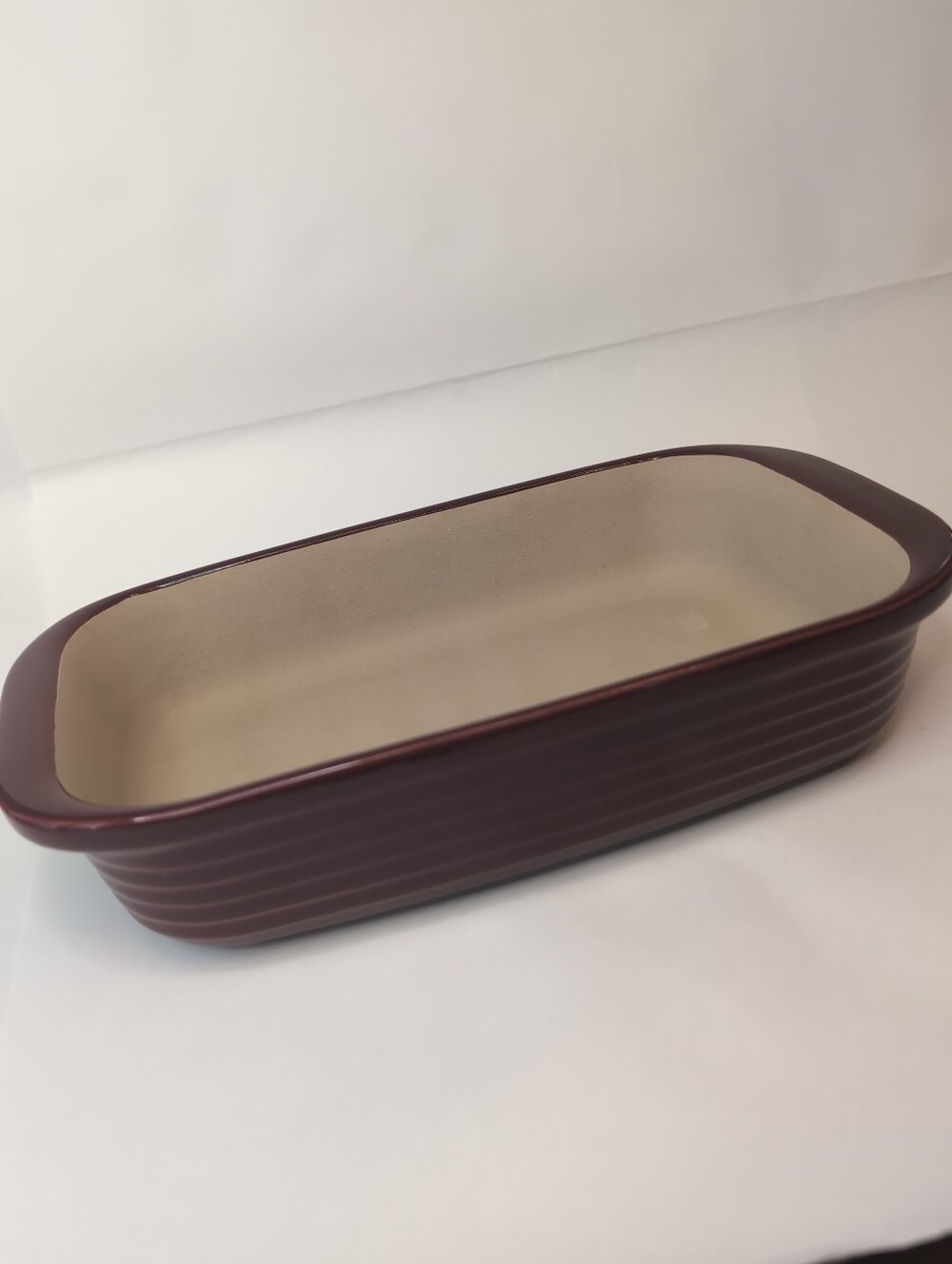 Pampered Chef Family Heritage 6x9, 1 Quart Stoneware Casserole Dish. Cranberry.